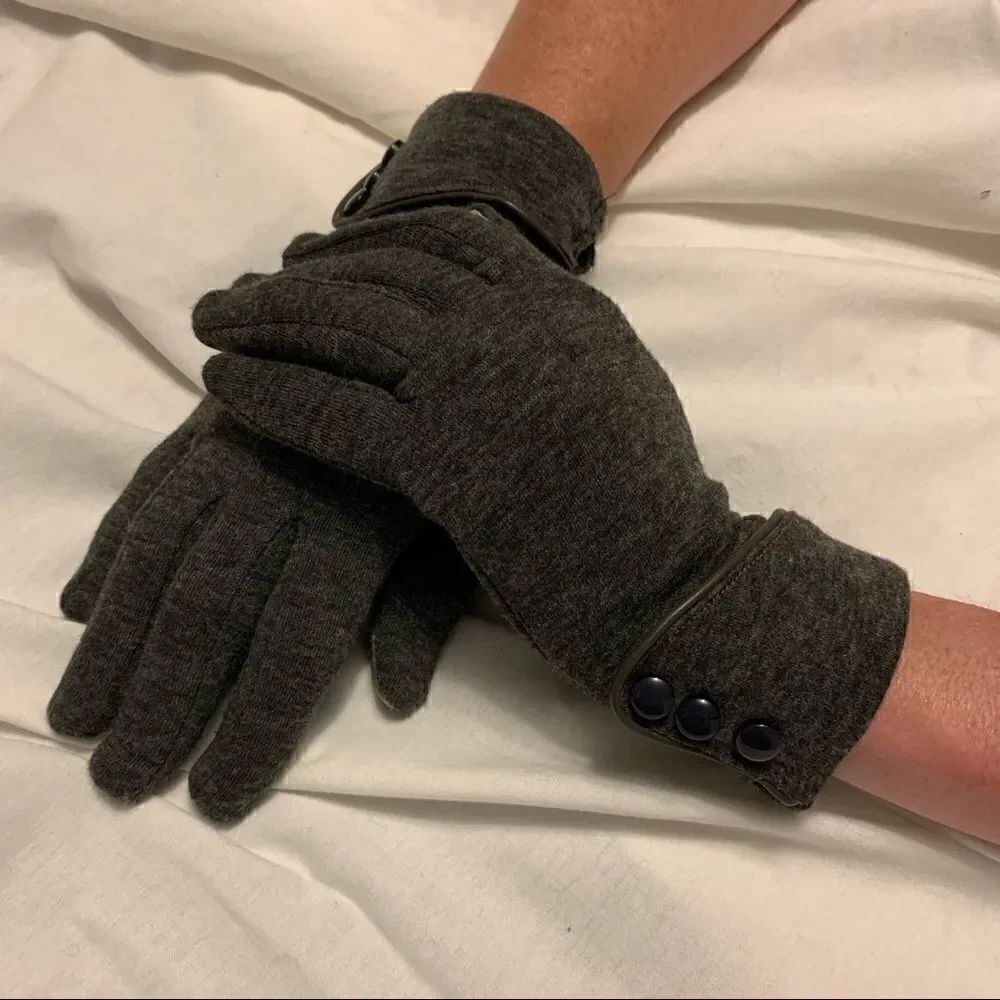 Two Sets of Typing Gloves Gray and Brown - Picture 4 of 6